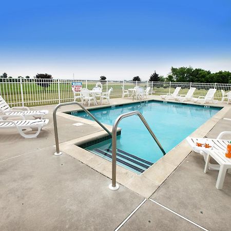 Lancaster Inn & Suites Manheim Exterior foto