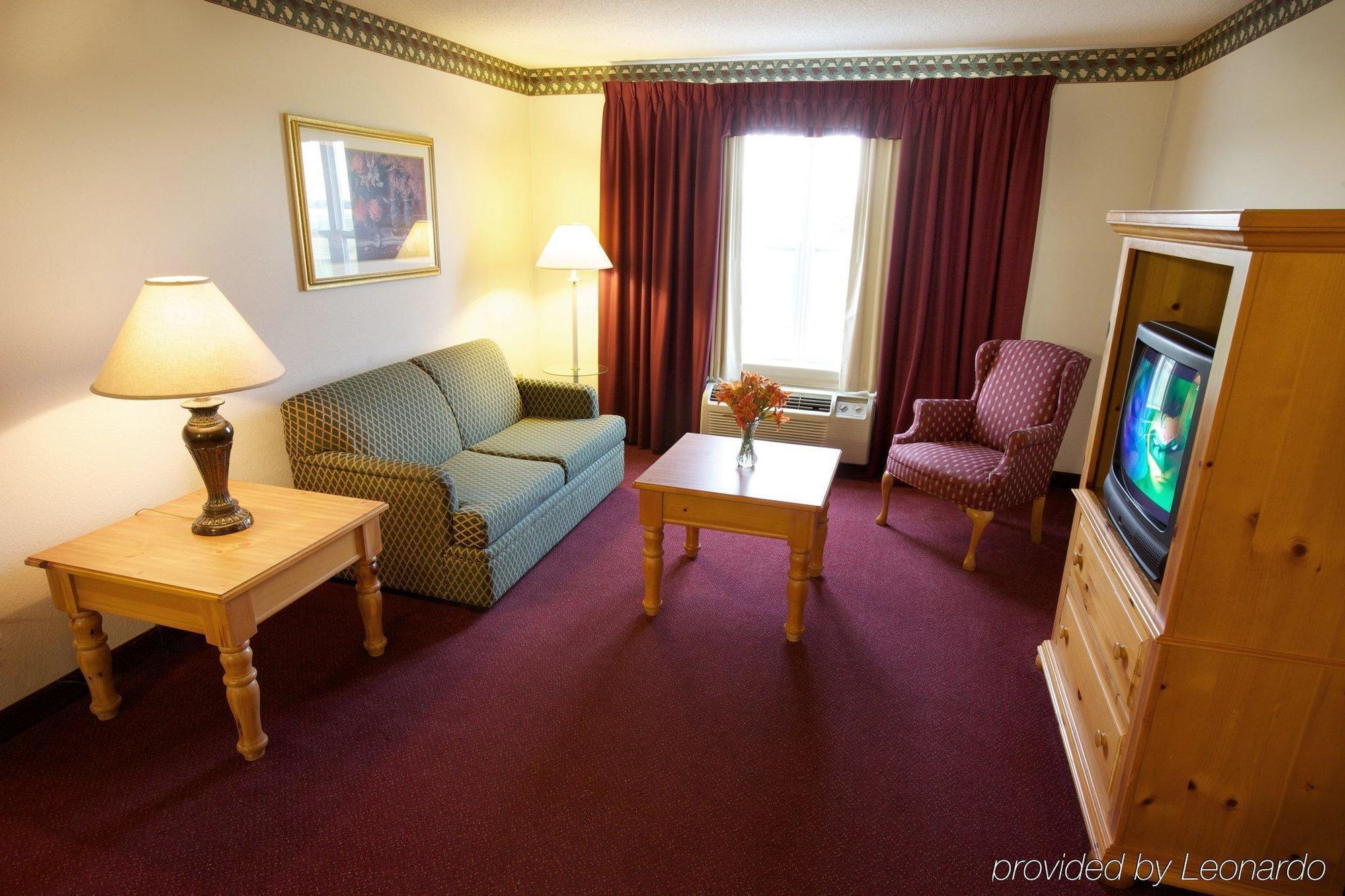 Lancaster Inn & Suites Manheim Zimmer foto